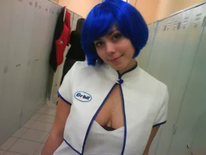 24-adorable-brunette-gf