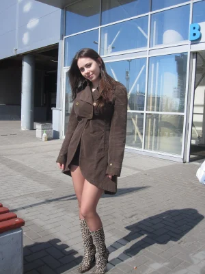 26-adorable-brunette-gf