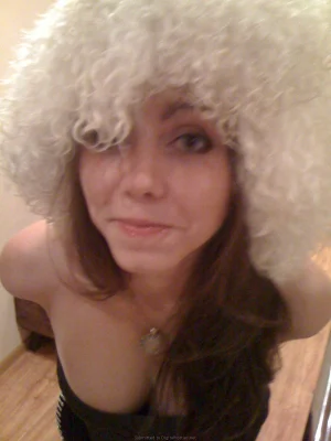 28-adorable-brunette-gf