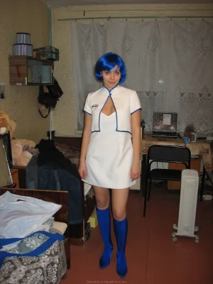 46-adorable-brunette-gf