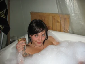 50-adorable-brunette-gf