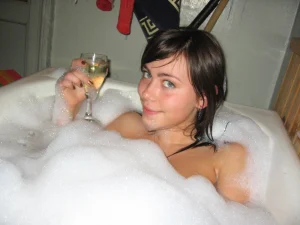 51-adorable-brunette-gf