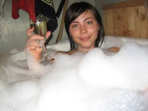 52-adorable-brunette-gf