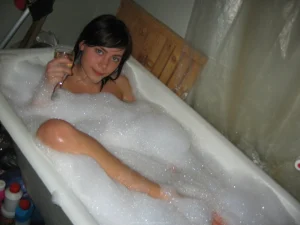 55-adorable-brunette-gf