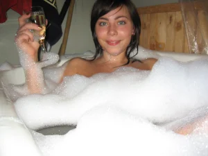 58-adorable-brunette-gf