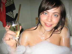 59-adorable-brunette-gf