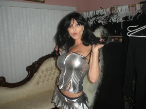 34-alice-got-really-huge-boobs