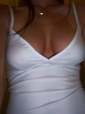 85-alison-loves-to-show-her-boobs