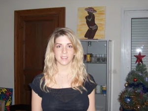 57-amazing-blonde-girl-shows-herself