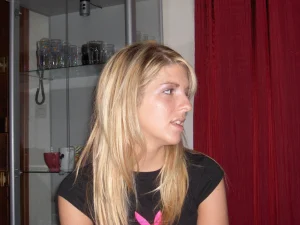 72-amazing-blonde-girl-shows-herself