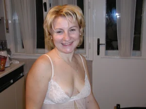 21-ashley-coom-needs-to-be-on-your-hard-drive