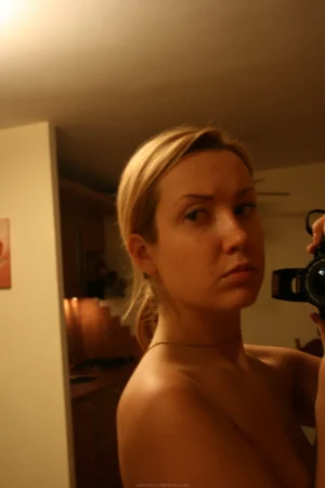 15-babe-making-self-shots