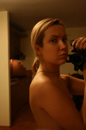 18-babe-making-self-shots