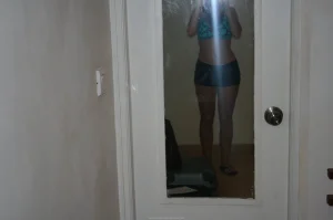 35-babe-making-self-shots