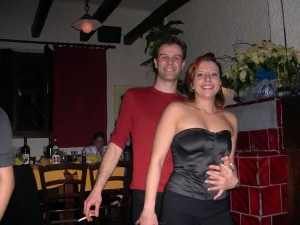 08-babe-prefers-parties