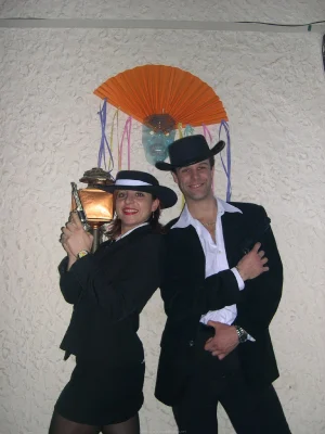 10-babe-prefers-parties