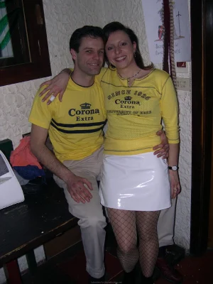 27-babe-prefers-parties