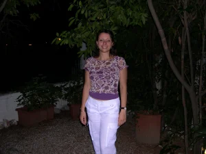 50-babe-prefers-parties