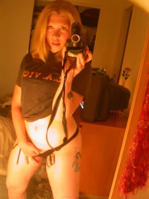 07-baby-love-shows-her-pussy