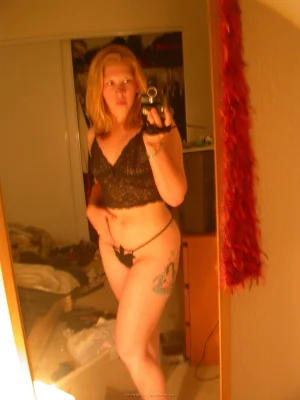 13-baby-love-shows-her-pussy