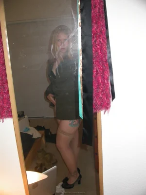 57-baby-love-shows-her-pussy