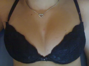 18-blonde-babe-making-photos-of-her-pussy