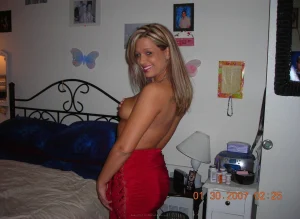 63-blonde-girl-shows-her-pussy