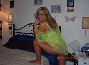 69-blonde-girl-shows-her-pussy