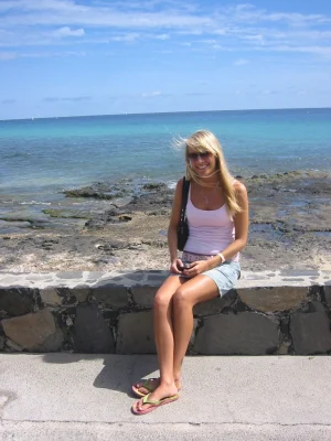 02-blonde-glamour-babe