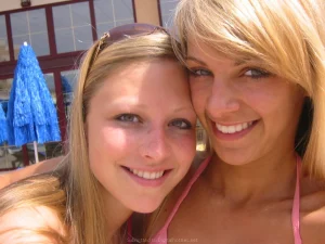 12-blonde-glamour-babe