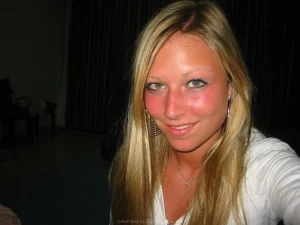 19-blonde-glamour-babe