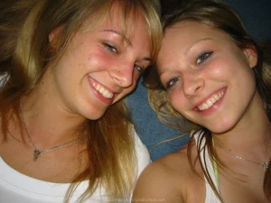 20-blonde-glamour-babe