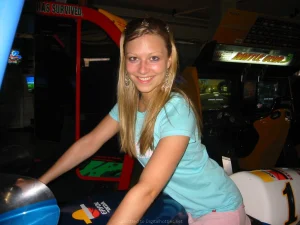 26-blonde-glamour-babe