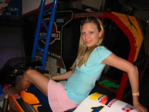 27-blonde-glamour-babe