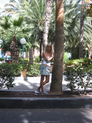 31-blonde-glamour-babe