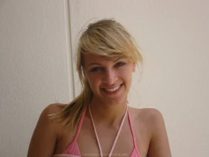 34-blonde-glamour-babe