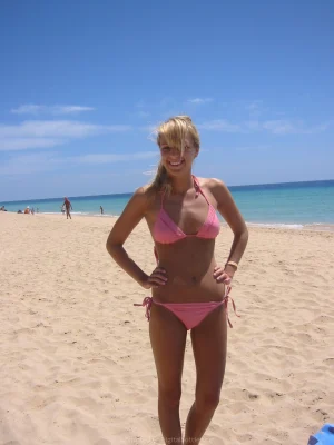 44-blonde-glamour-babe