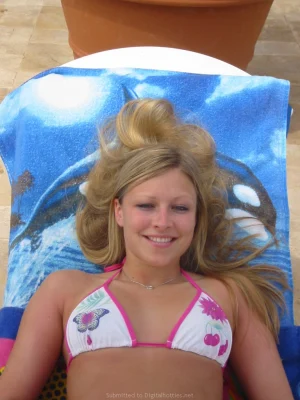 51-blonde-glamour-babe