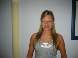 57-blonde-glamour-babe