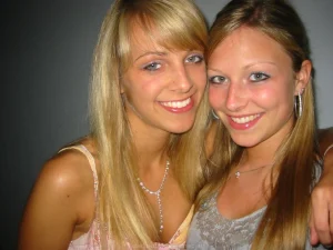 58-blonde-glamour-babe