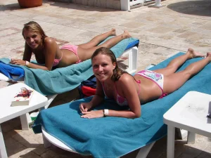 66-blonde-glamour-babe