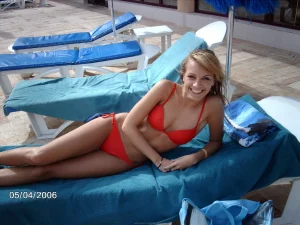 71-blonde-glamour-babe