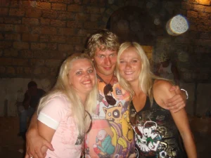 29-blonde-prefers-rest-topless