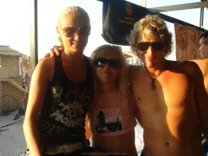 33-blonde-prefers-rest-topless