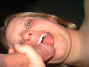 42-blondy-adores-blowjob