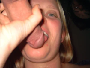 43-blondy-adores-blowjob