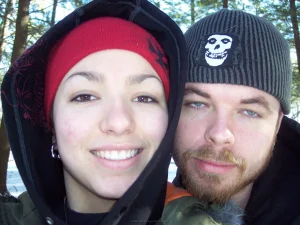 02-brunette-got-sexy-round-ass