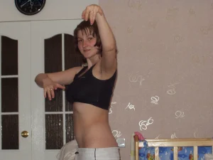 36-brunette-prefers-sex-toys