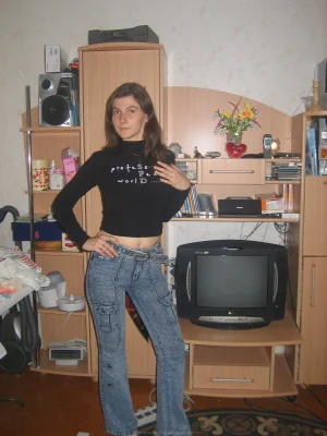 03-brunette-shows-her-boobies