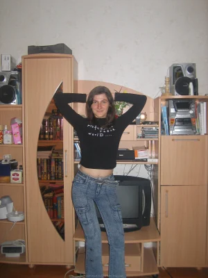 06-brunette-shows-her-boobies